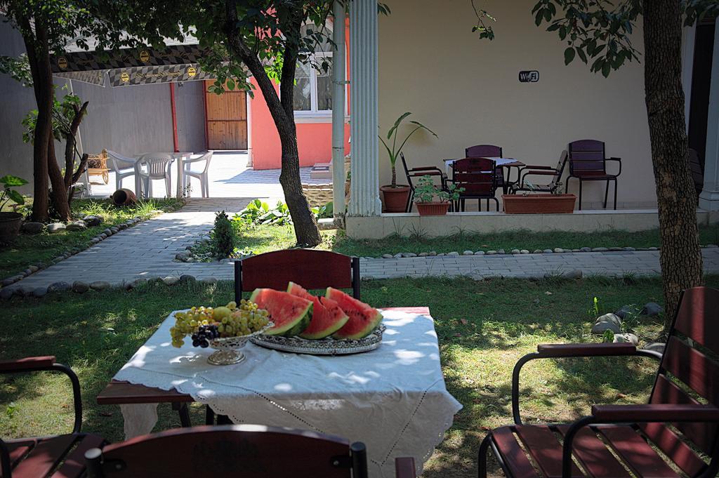 Hotel Tbilisi Garden Exterior foto