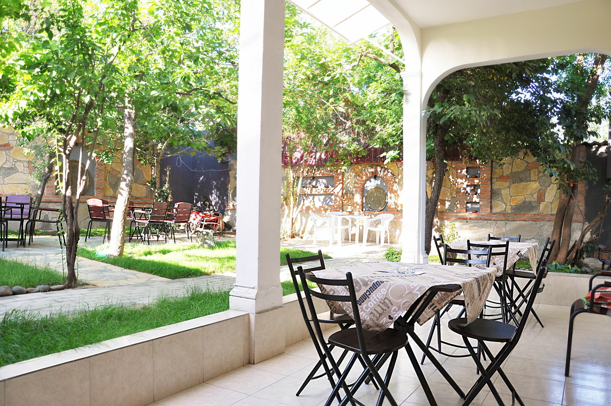 Hotel Tbilisi Garden Exterior foto